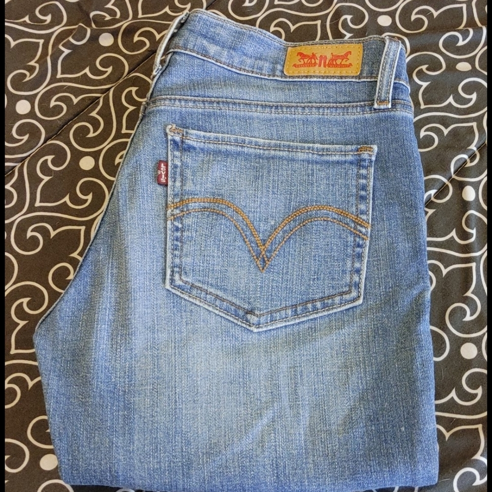 Levi 524 jeans